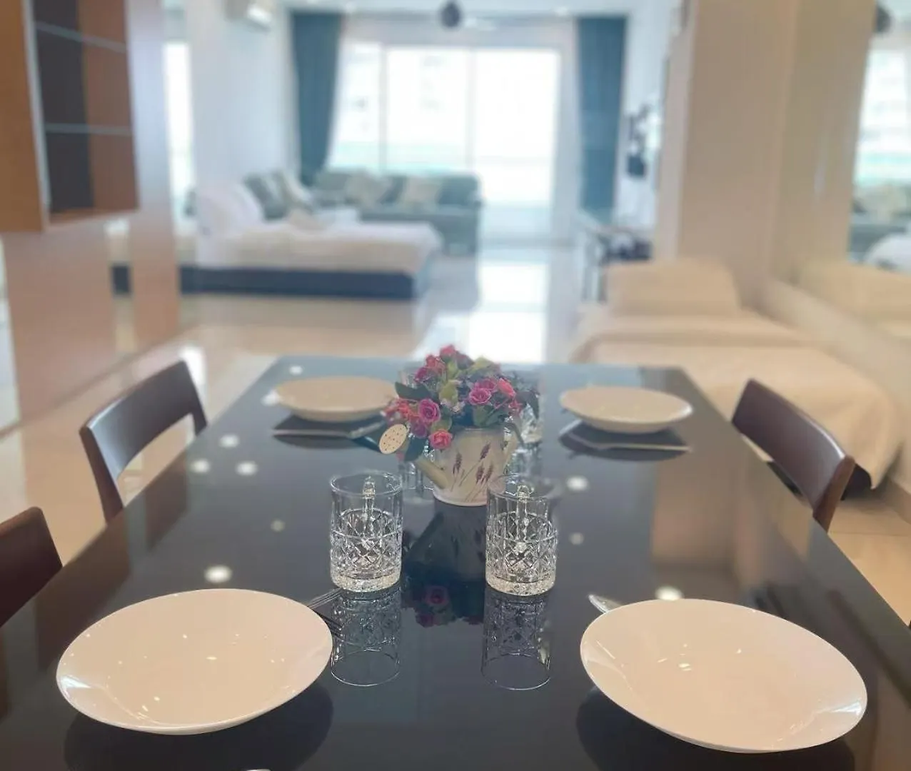 Apartament Mansion One 2R2B Seaview Up To 10 Pax George Town
